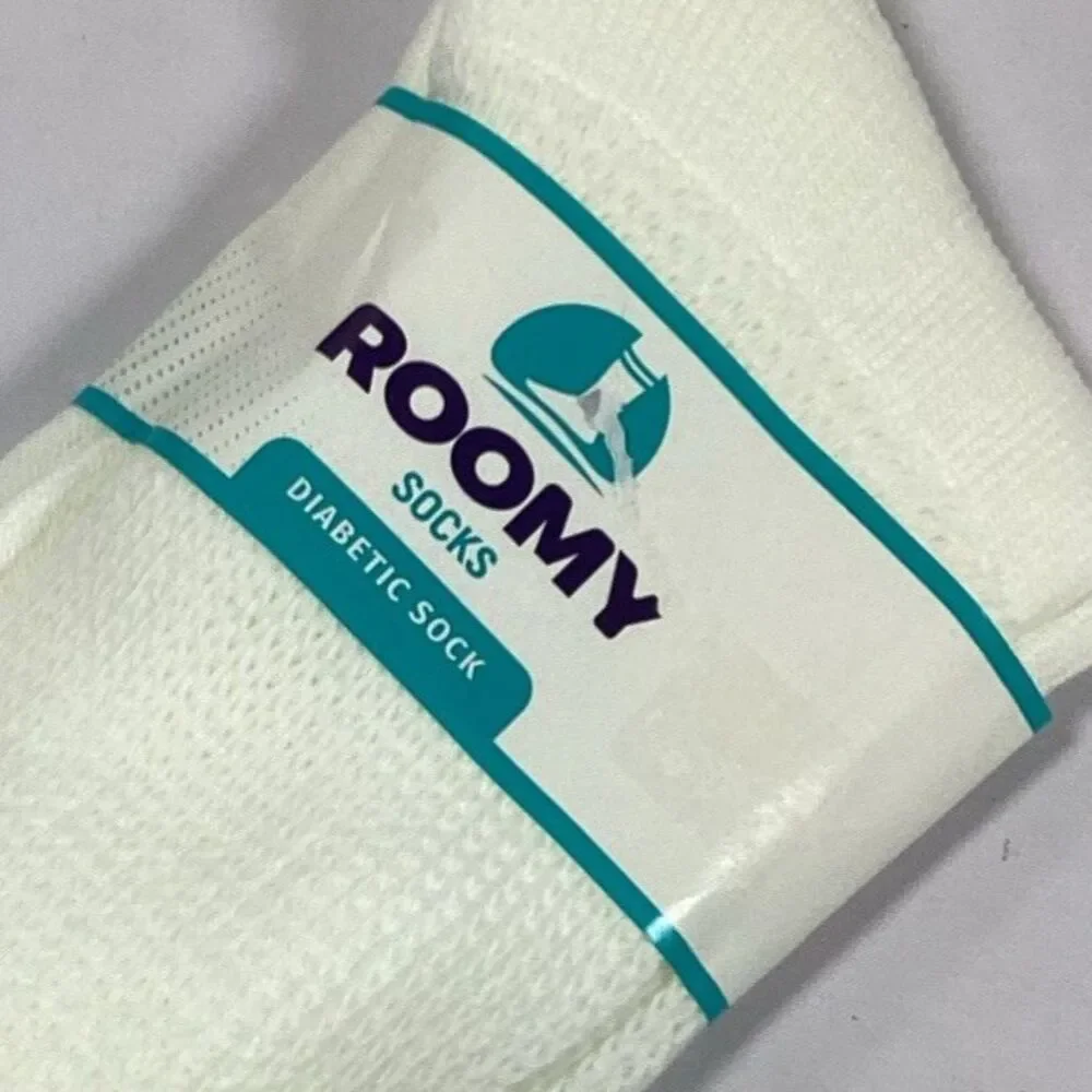 Mens White Crew Diabetic Socks Size 6-8 Lot of 4 Pairs Stretch USA New Roomy